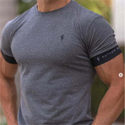 Theo | Muscle Fit T-Shirt mit kurzen Ärmeln